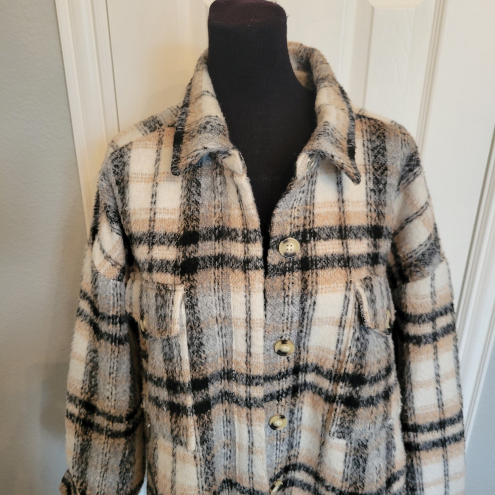 Plaid Women's Jacket in Black and Cream - Picture 2 of 5